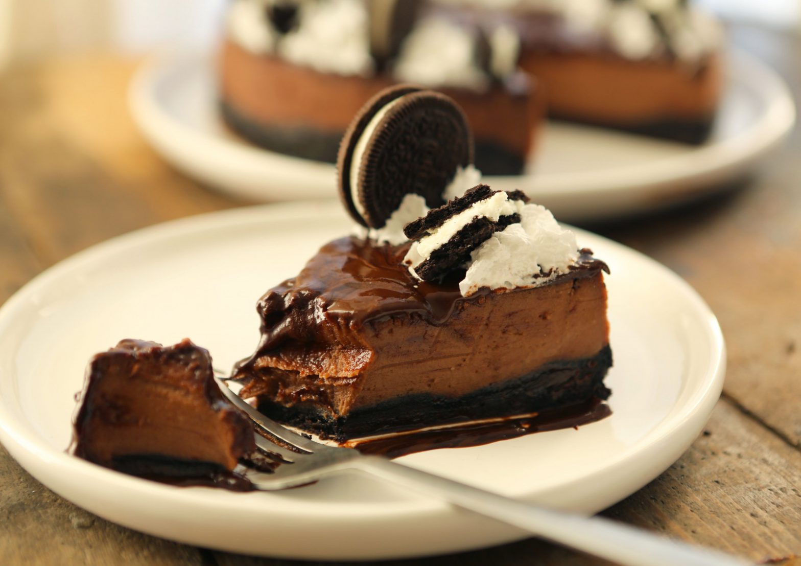 Vegan Baked Chocolate Oreo Cheesecake (and no it's not healthy!)