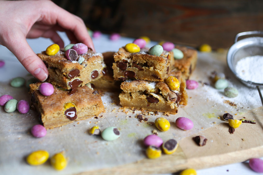 Mini Egg Cookie Traybake