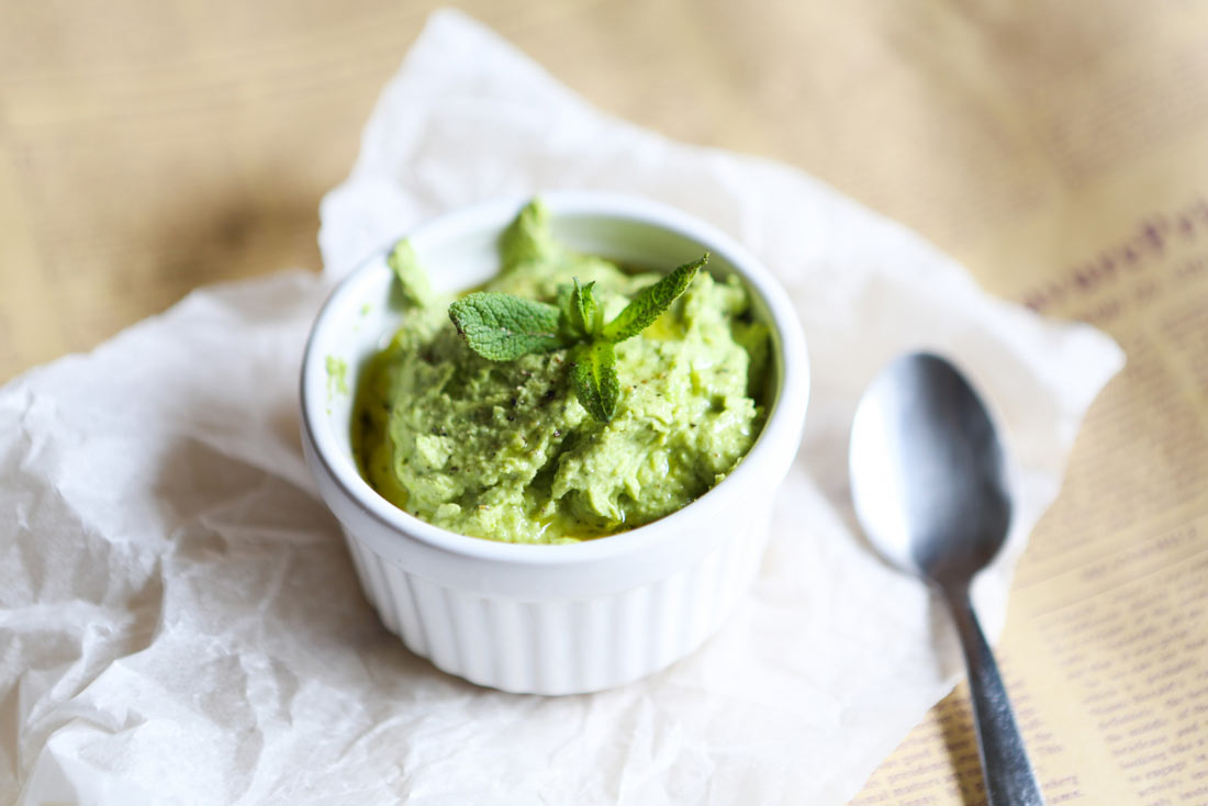 Quick Pea & Mint Hummus
