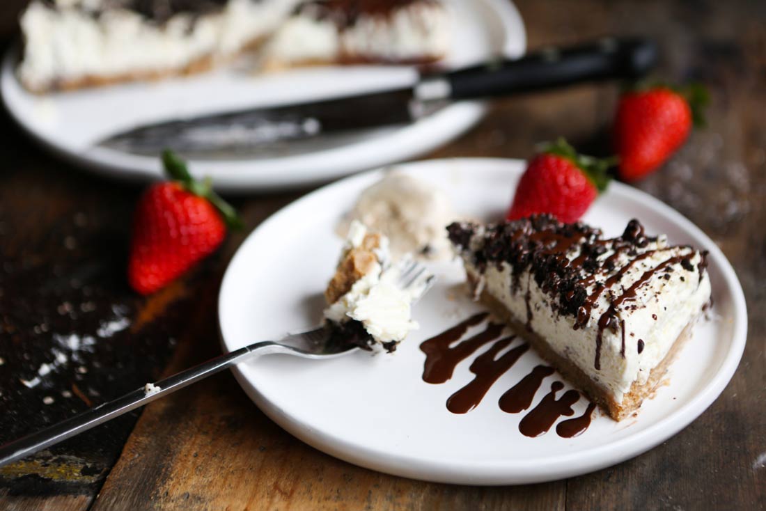 No-bake Light & Fluffy Vanilla Cheesecake (no cashews)